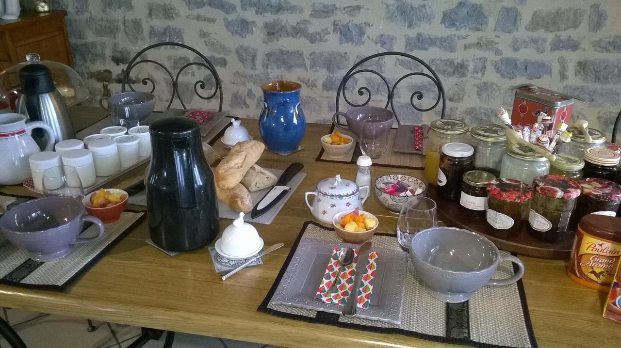 Au Rendez Vous De L'Auxois B&B Essey エクステリア 写真